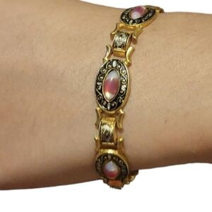 Vintage Opalescent Glass Cabochon Gold-Tone Victorian Revival Bracelet 8.5"